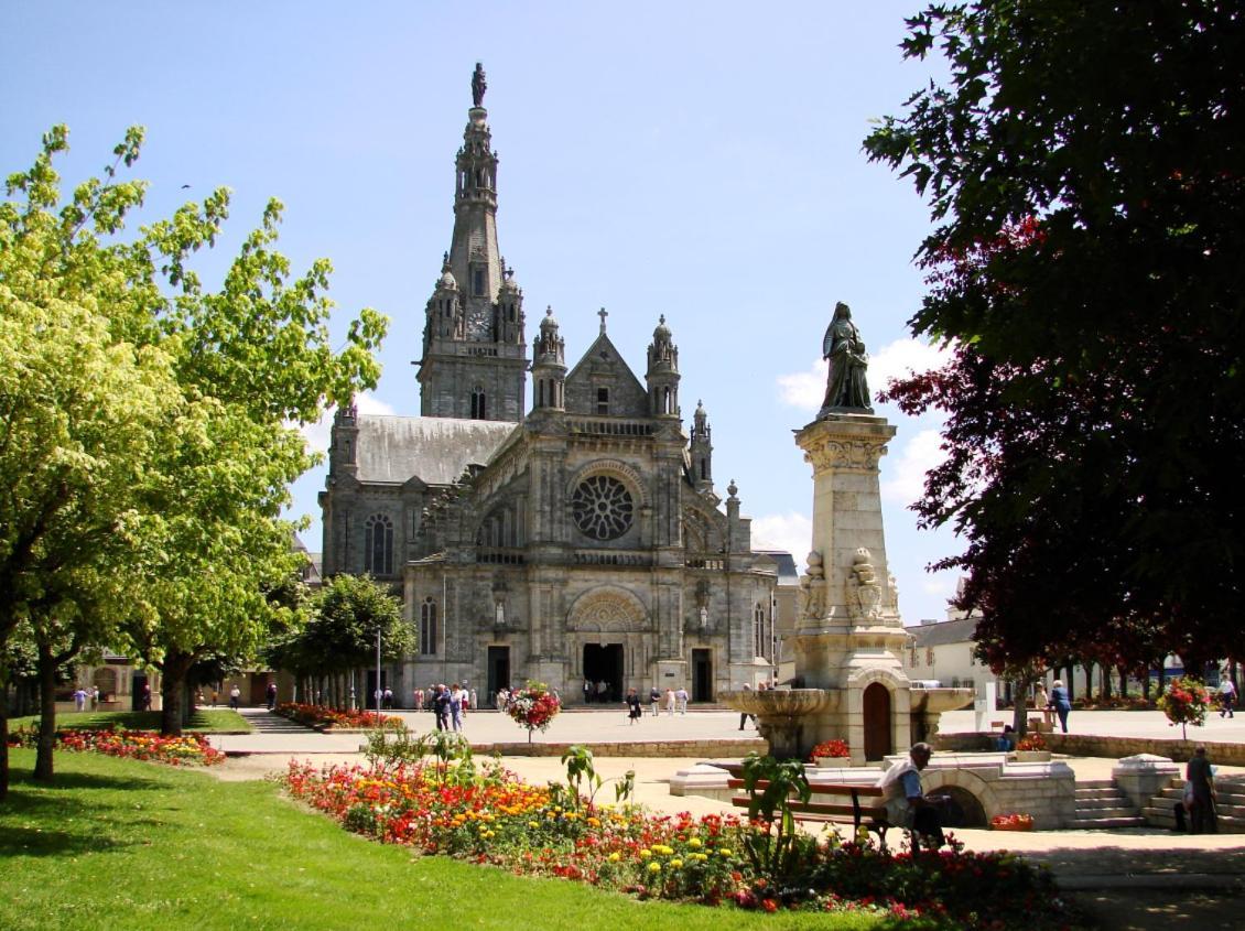 Le Clos De Kerhouil Saint Anne-dʼAuray Екстериор снимка